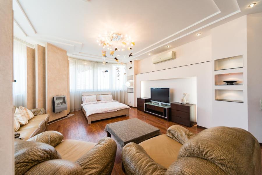 Роскошная 3К Квартира 135М2 На Набережной. Минская Kyiv Exterior photo